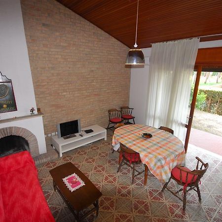 Villa Francesca 利尼亚诺萨比亚多罗 外观 照片